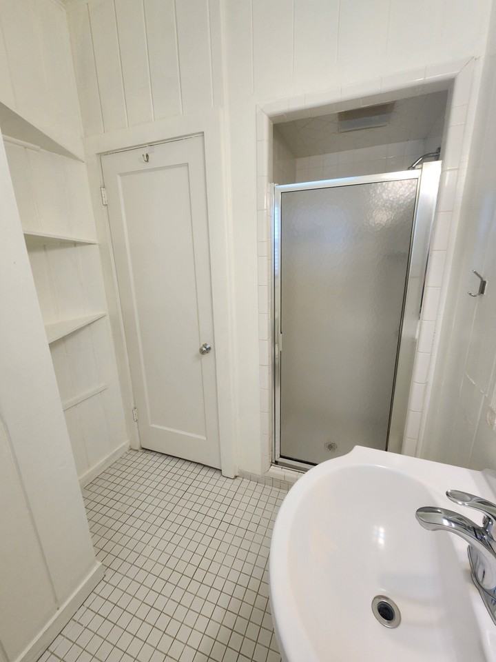 1737 5th Street - Photo 7 of 11