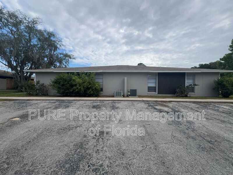 5485 Se 30th Pl #A - Photo 2 of 41