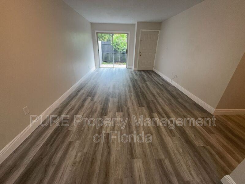 5485 Se 30th Pl #A - Photo 6 of 41