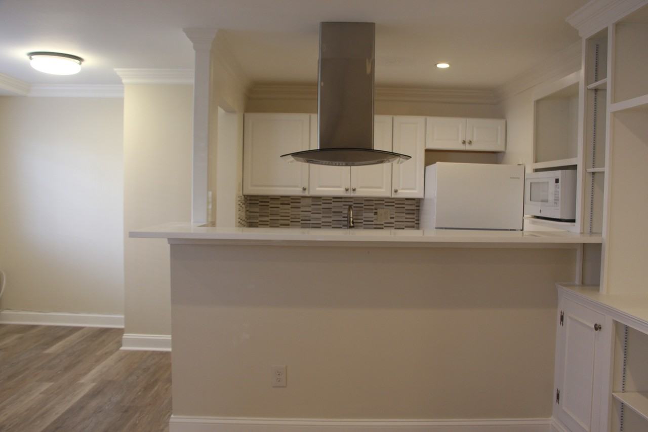 1133 Randolph - Photo 4 of 18