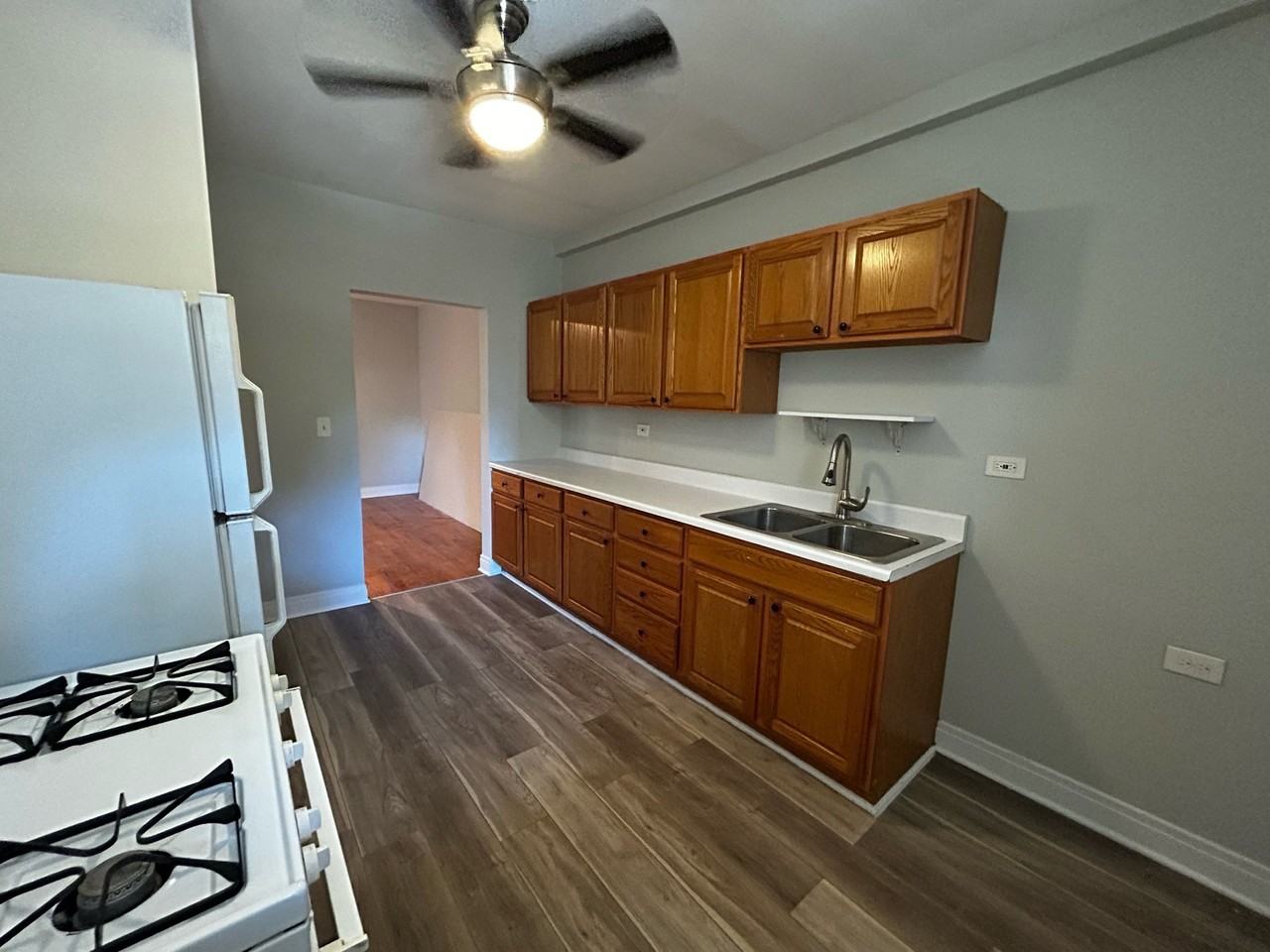 3922 North Milwaukee Avenue - Photo 4 of 22