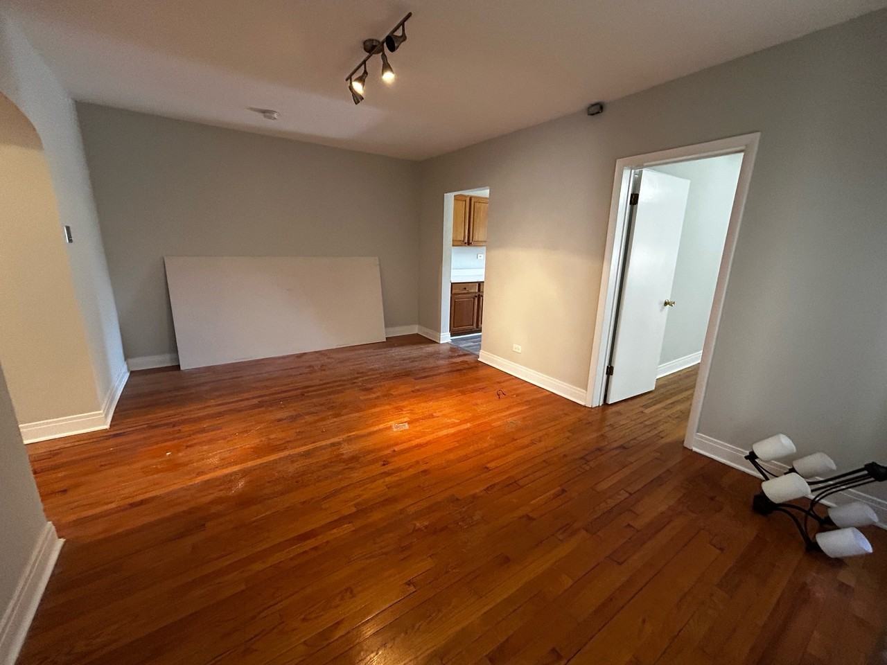 3922 North Milwaukee Avenue - Photo 6 of 22