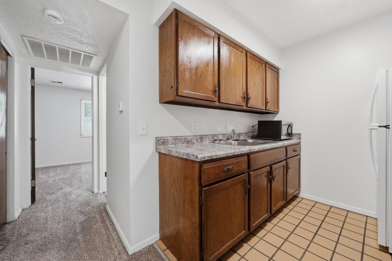 2825 North 47th Street - Photo 4 of 9