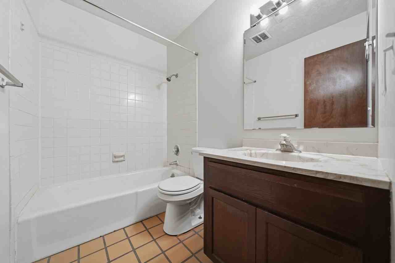 2825 North 47th Street - Photo 5 of 9