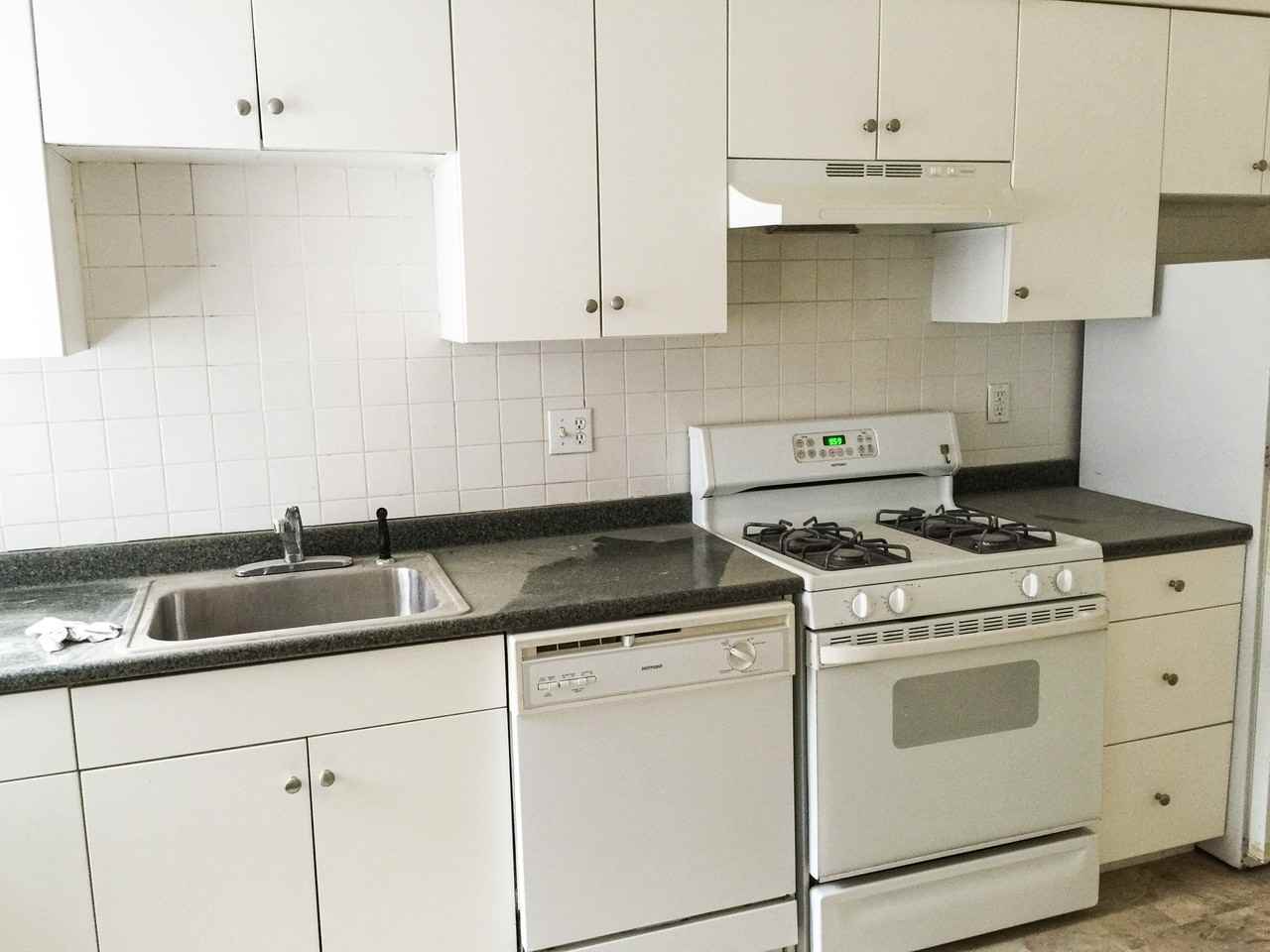 7 Naples Rd - Photo 2 of 11