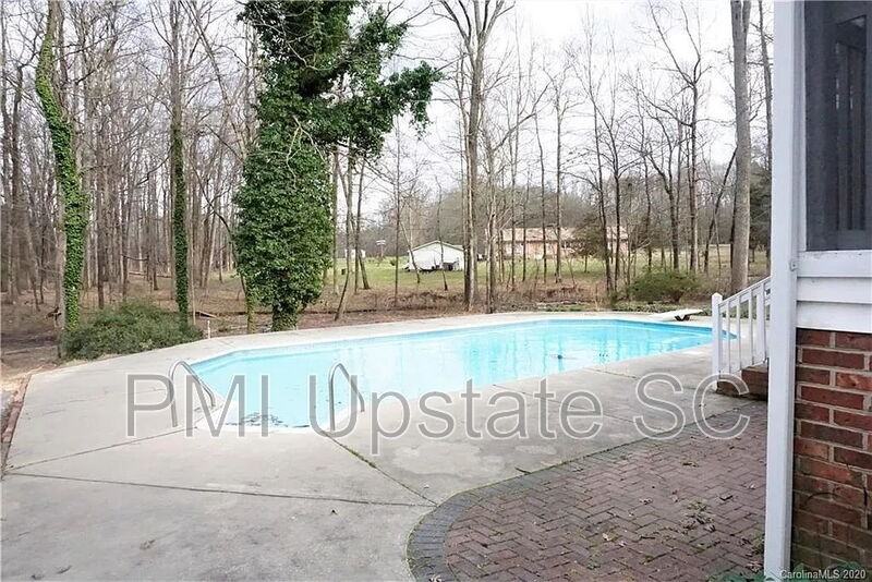 4264 Walnut Ridge Rd - Photo 6 of 33