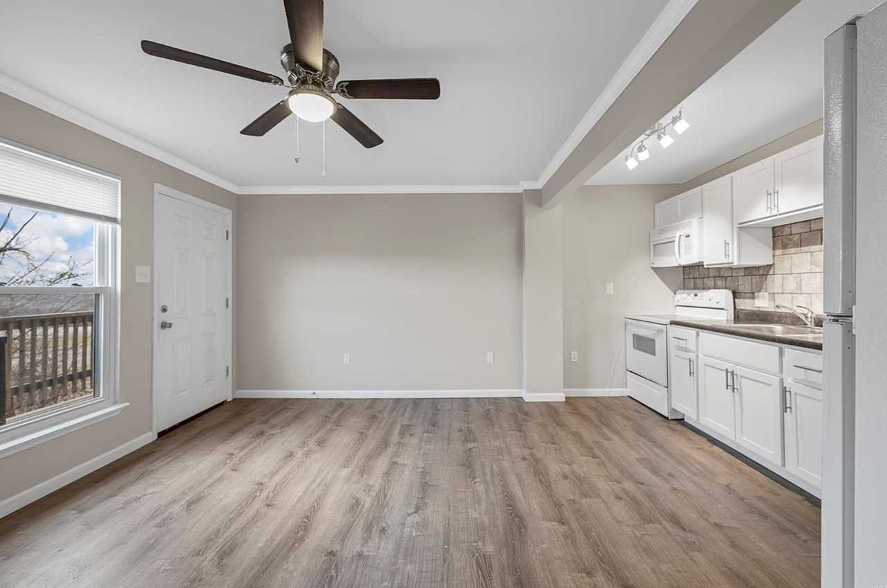 3398 High Ridge Blvd - Photo 3 of 12