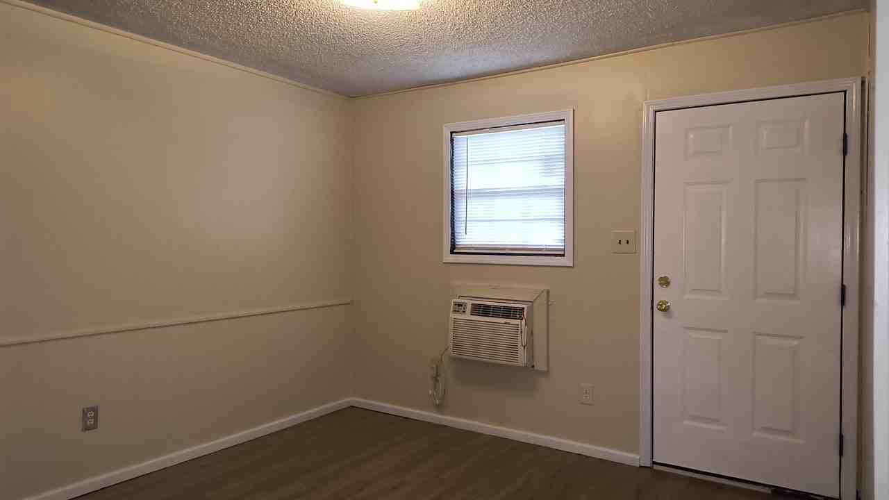 3835 West 20th Avenue - Photo 2 of 8