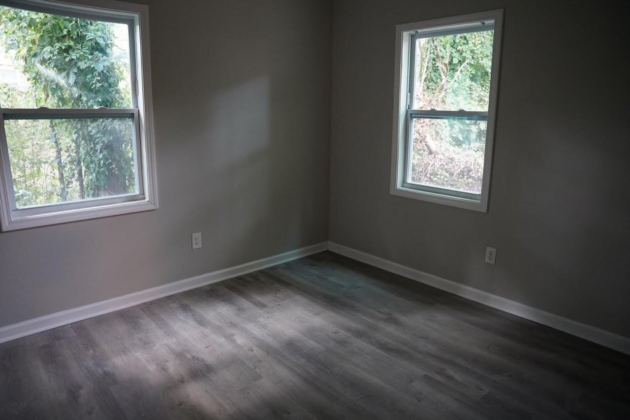 396 Rawson Street Southwest - Photo 2 of 20