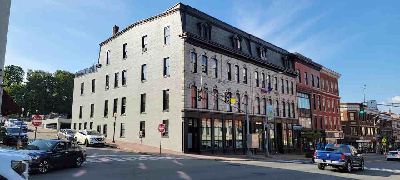 92 Columbia St - Photo 2 of 21