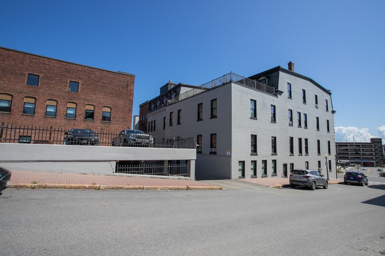 92 Columbia St - Photo 4 of 21
