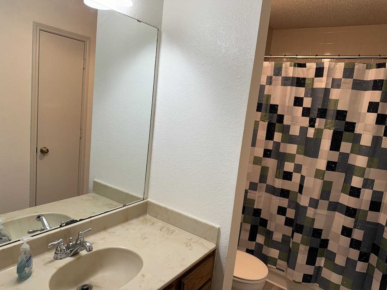 2600 Shasta Court - Photo 5 of 9