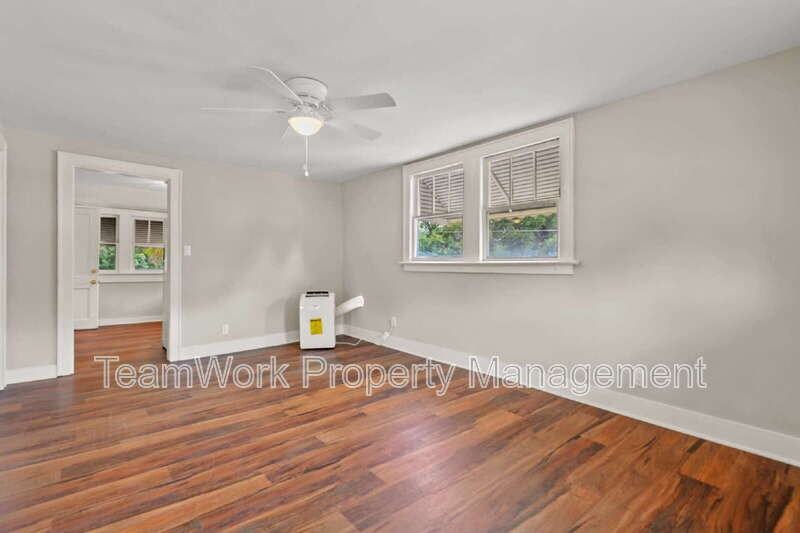 3530 Admiral Dr - Photo 7 of 13