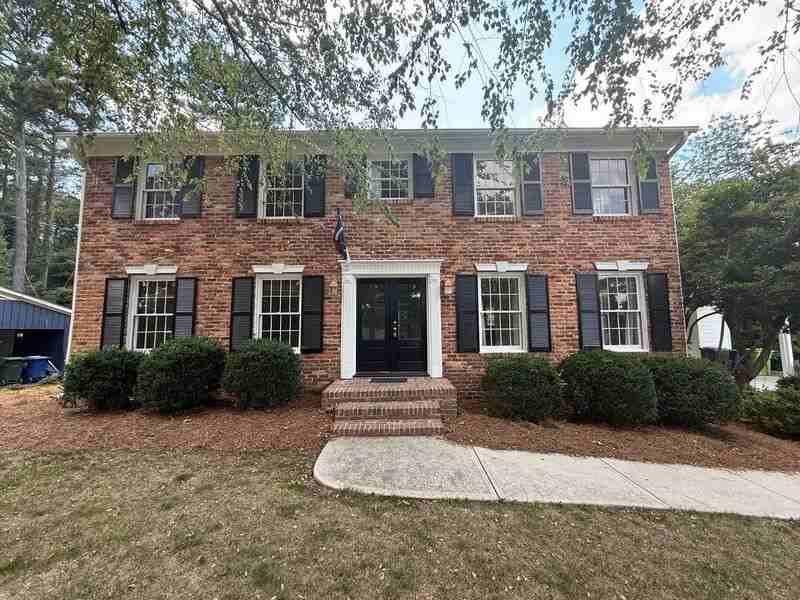 5017 Sandlewood Dr - Photo 2 of 32
