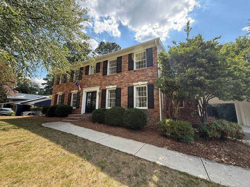 5017 Sandlewood Dr - Photo 3 of 32