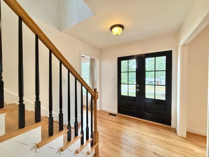5017 Sandlewood Dr - Photo 5 of 32