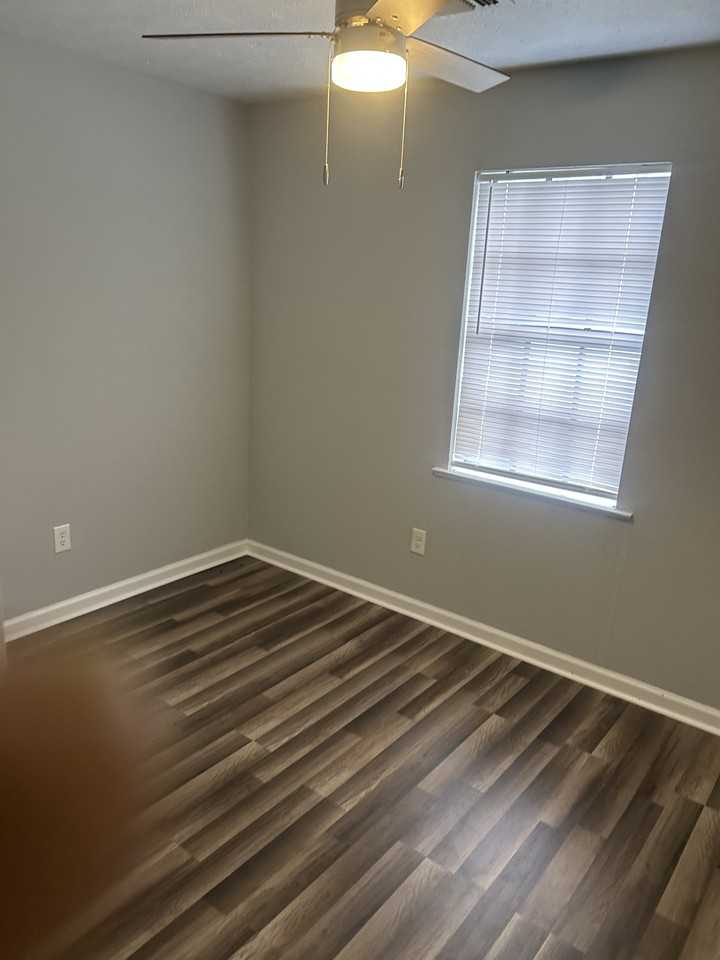 821 West Edgemont Avenue - Photo 6 of 8