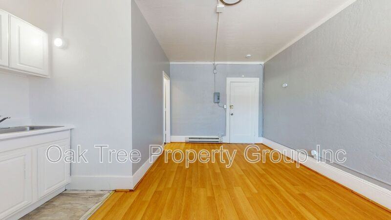 134 E 16th St #11 - Photo 4 of 14