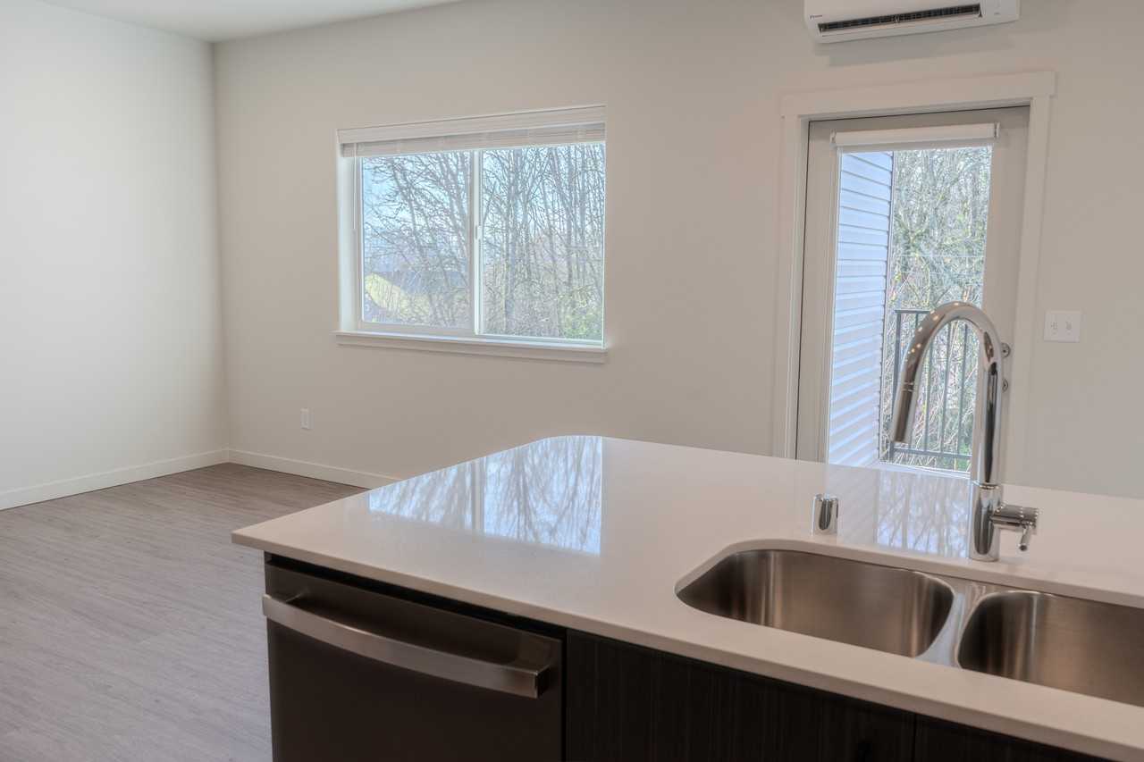 415 Southwest 20th Avenue - Photo 6 of 10