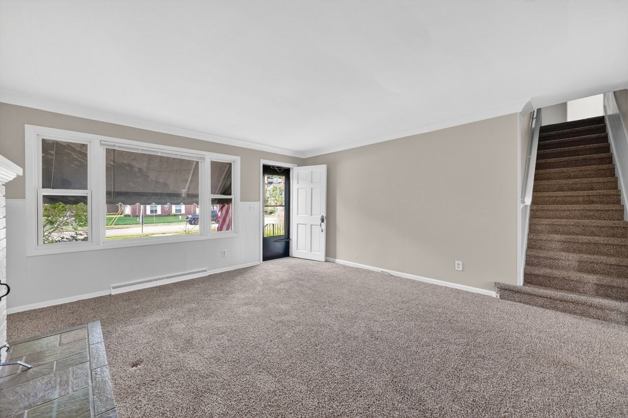 23 West Burdick Street - Photo 3 of 22