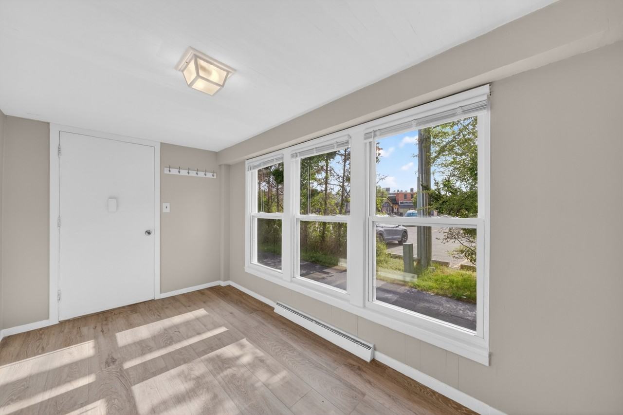 23 West Burdick Street - Photo 7 of 22