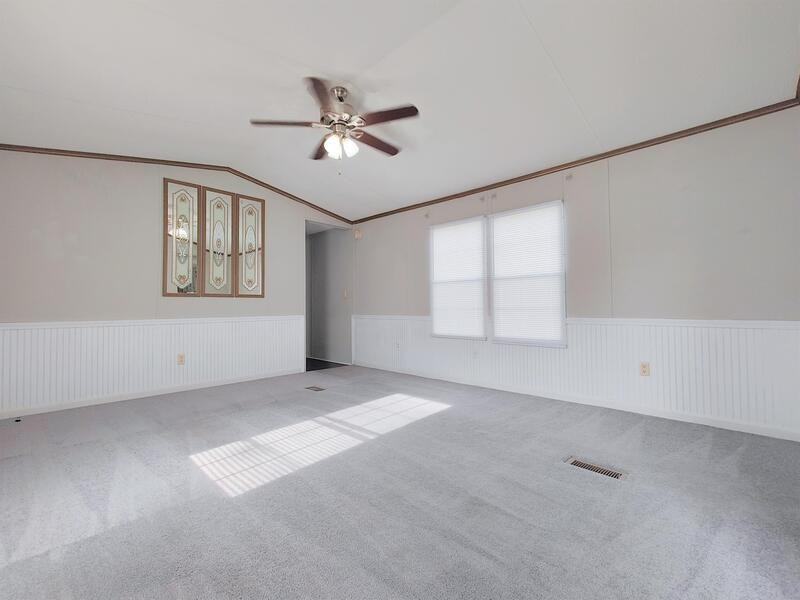 504 Sunshine Dr - Photo 2 of 14