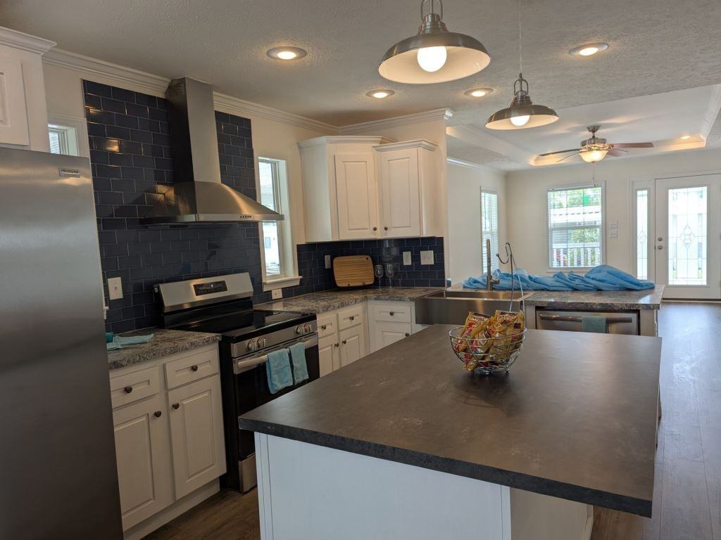 15666 49th St N #1050 - Photo 4 of 28