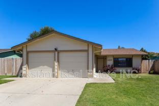 1497 Claremont Dr - Photo 1 of 1