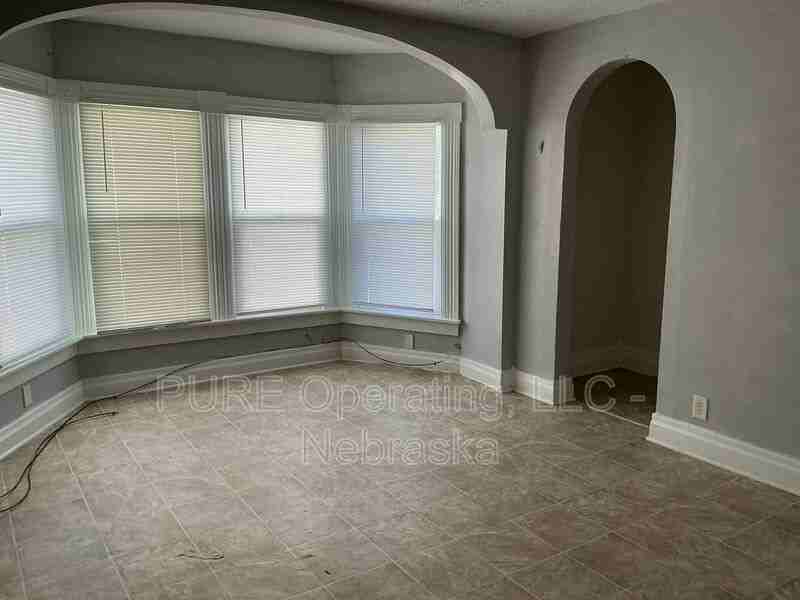 810 E Erie St #1TOPFL - Photo 4 of 16