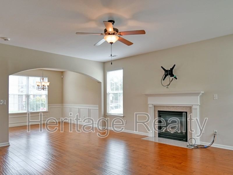 10728 Gable Run Dr - Photo 6 of 30