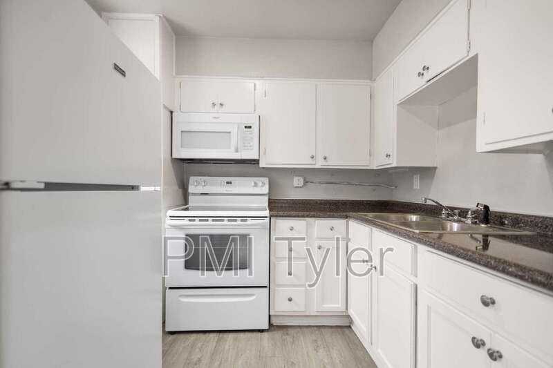 1806 W Oakwood St - Photo 2 of 21