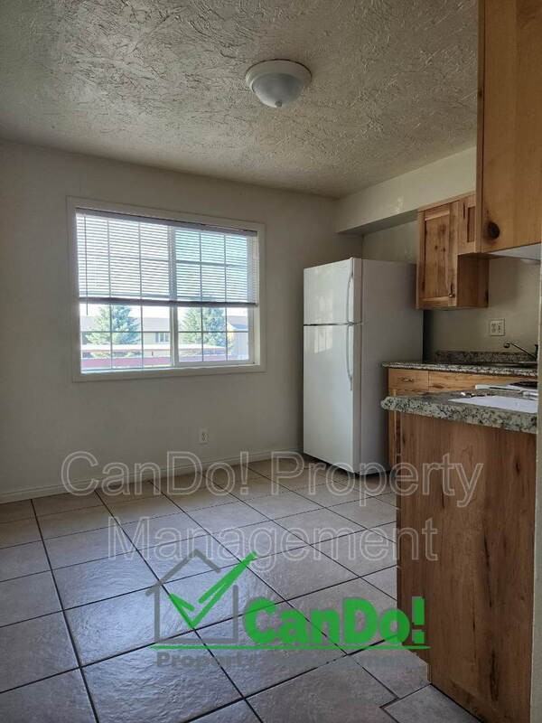 250 Carol Dr #1 - Photo 3 of 24