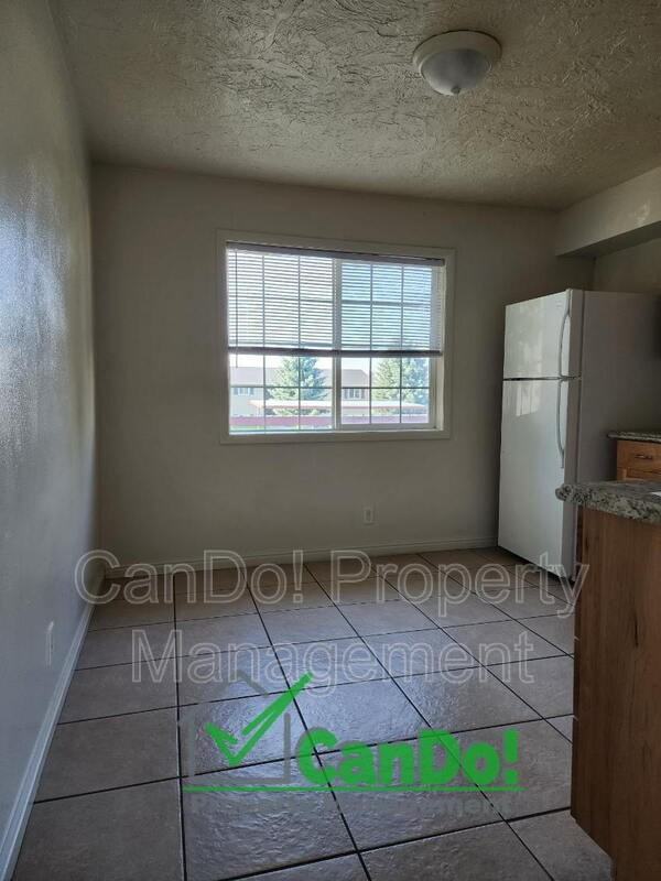 250 Carol Dr #1 - Photo 6 of 24