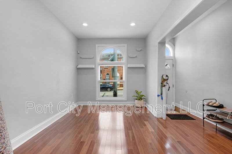 2815 Orleans St - Photo 5 of 21