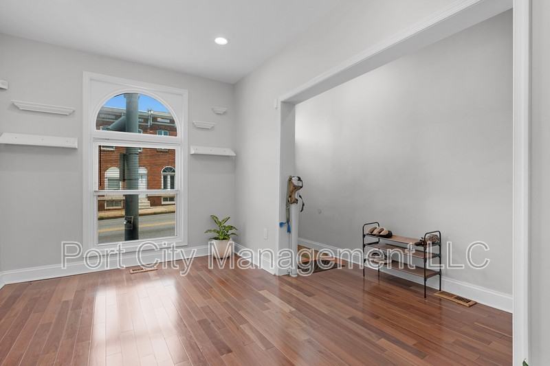 2815 Orleans St - Photo 6 of 21