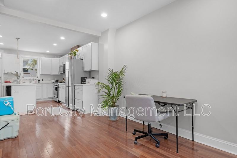 2815 Orleans St - Photo 7 of 21
