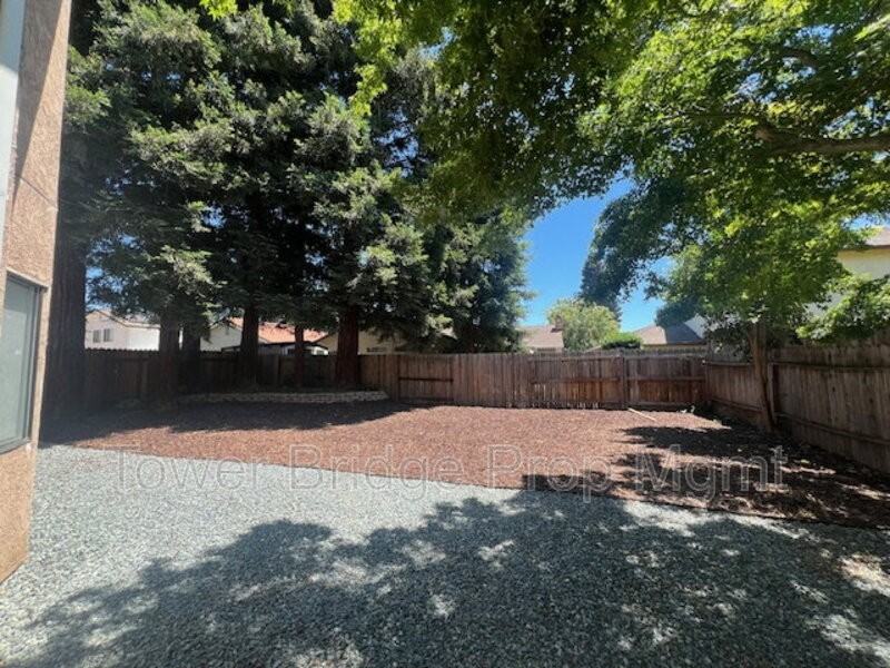 2247 Atrisco Cir - Photo 7 of 7