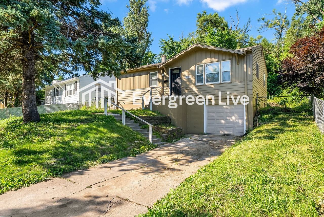 7276 N 34th St - Photo 2 of 26