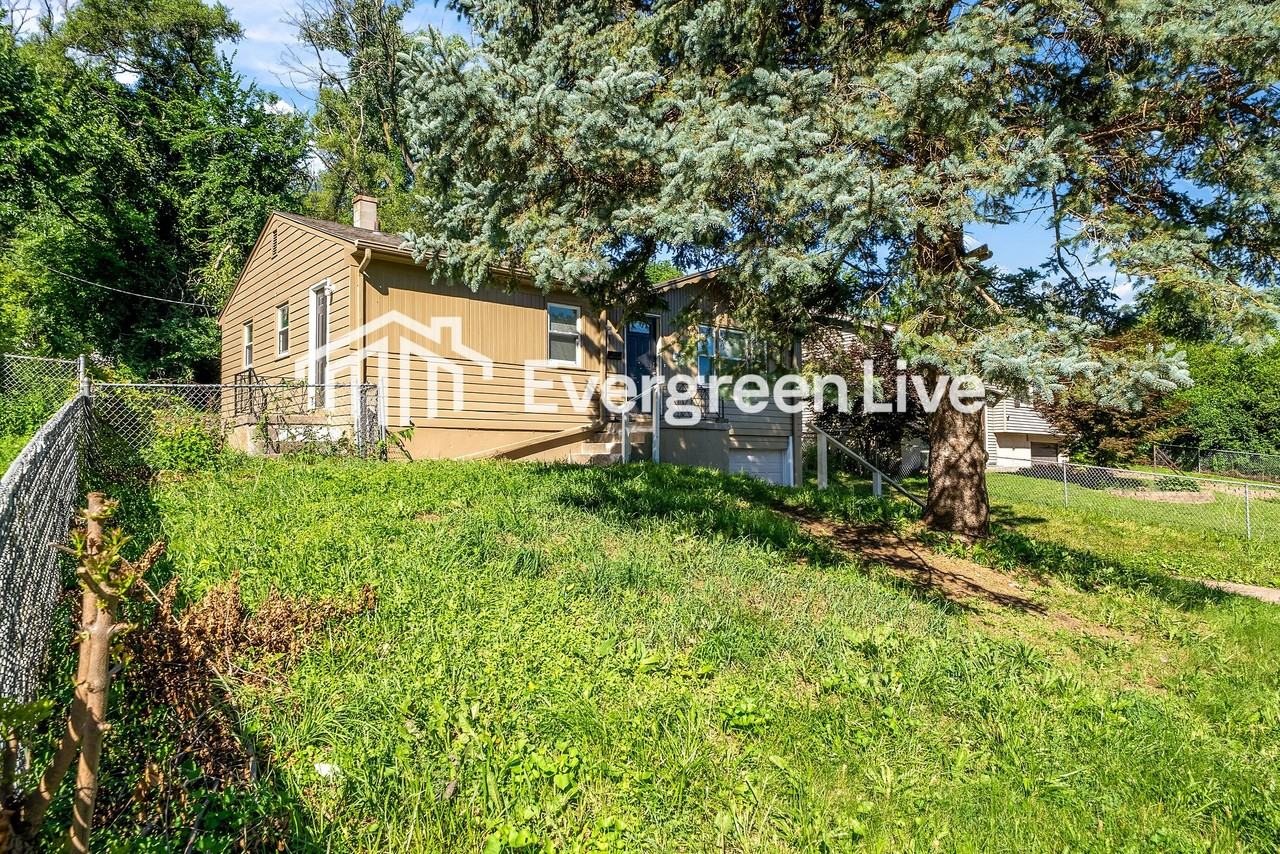 7276 N 34th St - Photo 3 of 26