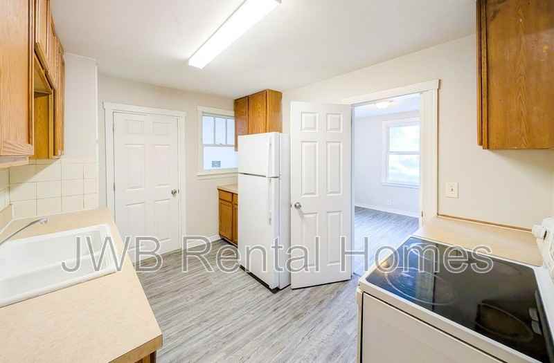 4623 Hercules Ave - Photo 2 of 14