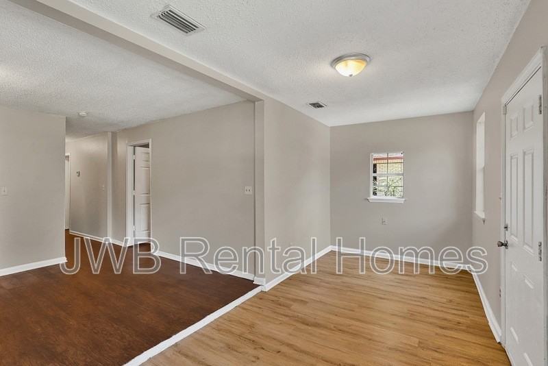 2069 Talladega Rd - Photo 5 of 19