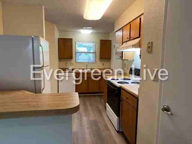 110 Barrow Ct - Photo 6 of 22