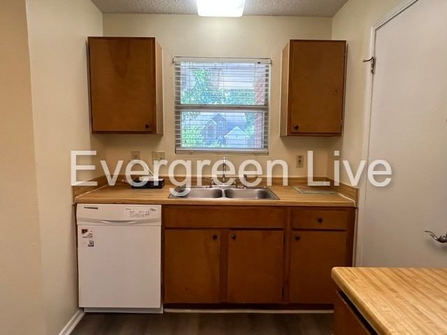 110 Barrow Ct - Photo 7 of 22