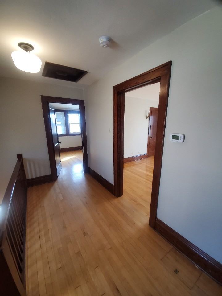 209 4th Ave Se - Photo 2 of 14
