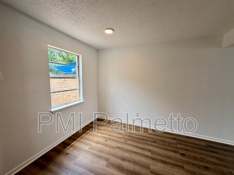 1216 Cactus Ave - Photo 5 of 20