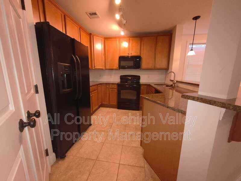 1157 Meadow Lark Way - Photo 2 of 13