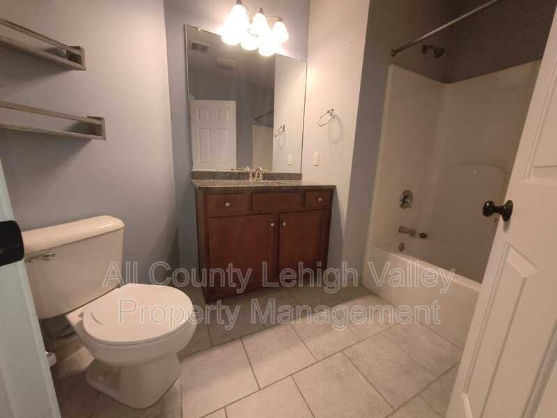 1157 Meadow Lark Way - Photo 5 of 13
