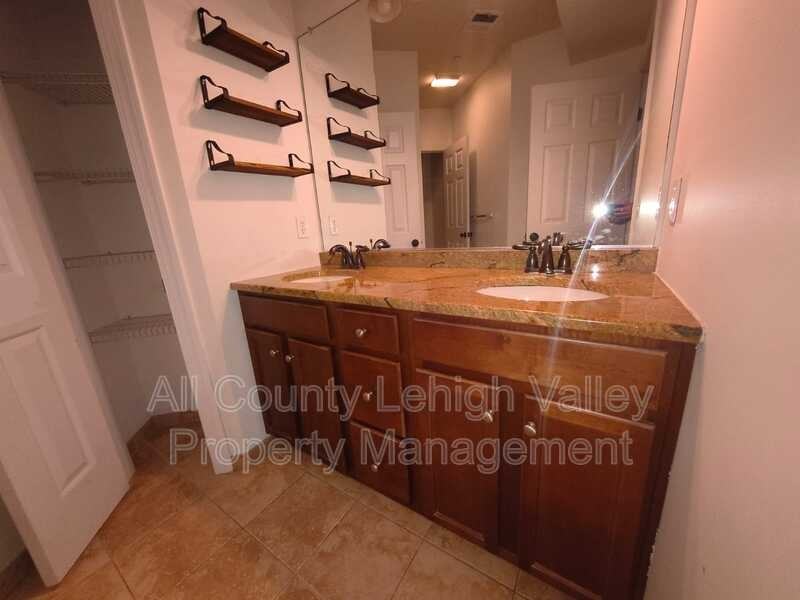 1157 Meadow Lark Way - Photo 6 of 13