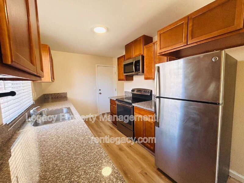 6841 Castleberry Cir - Photo 5 of 21