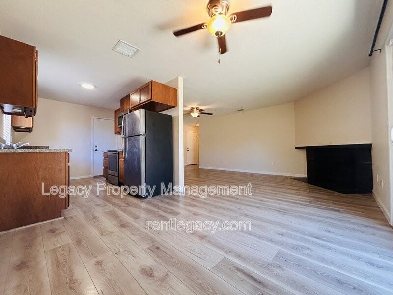 6841 Castleberry Cir - Photo 6 of 21